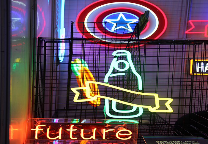 霓虹燈怎么延長其壽命?